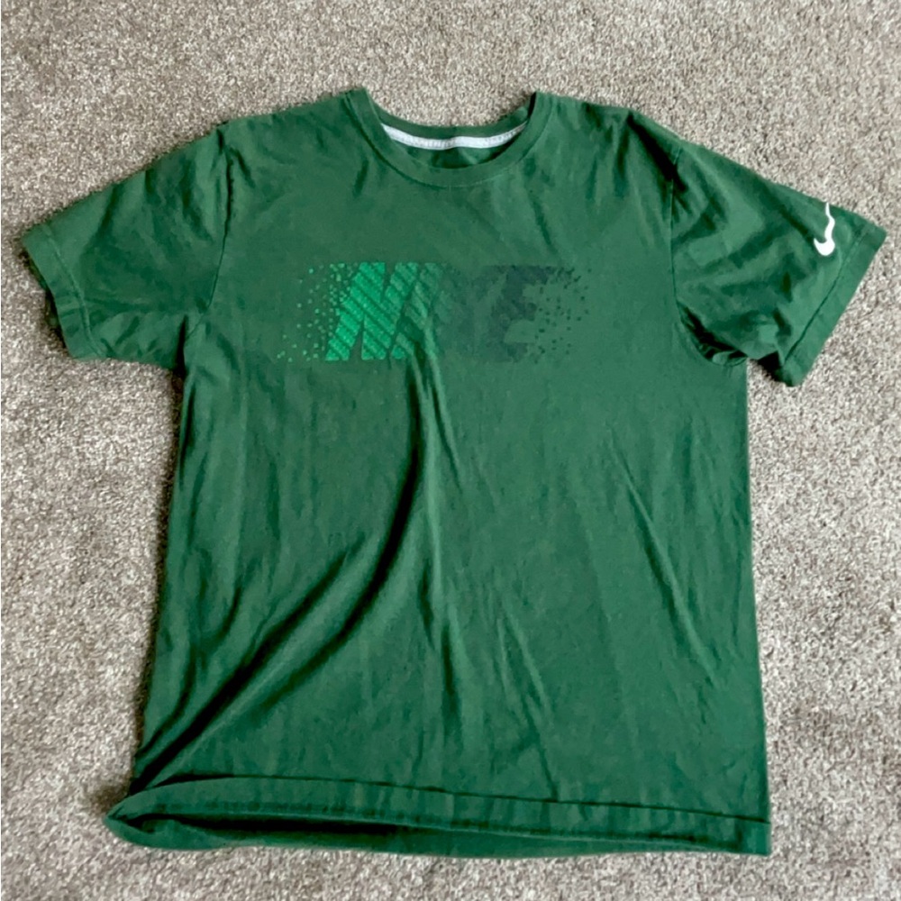 Vintage 2000s NIKE tee shirt green